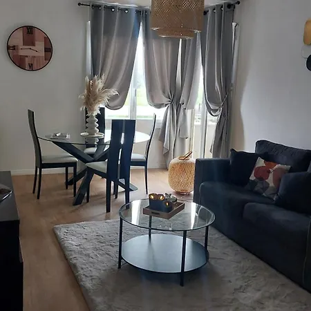 아파트 Proche Du Metro Et Universite