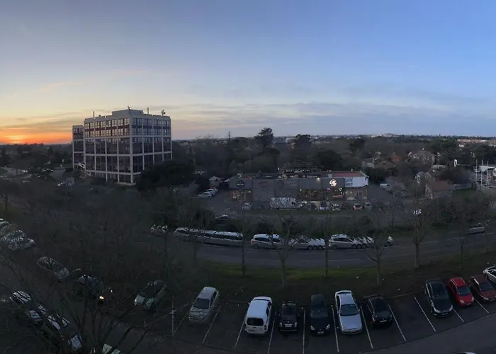 아파트 Proche Du Metro Et Universite *